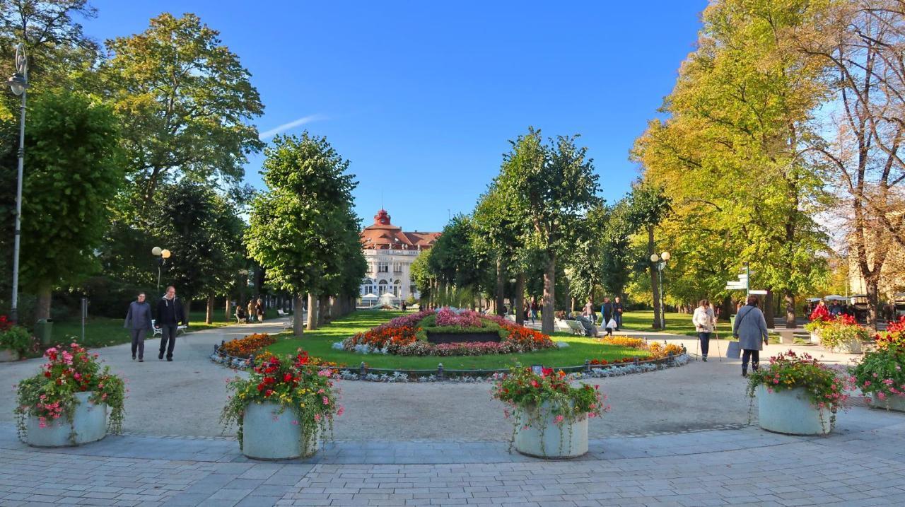Apartman Nostalgia Karlovy Vary Luaran gambar